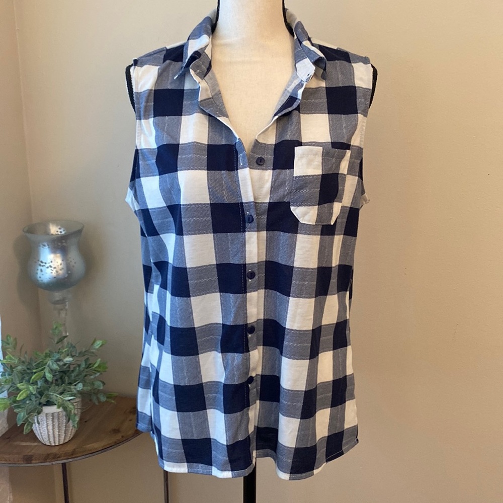 Navy blue gingham print sleeveless button down top